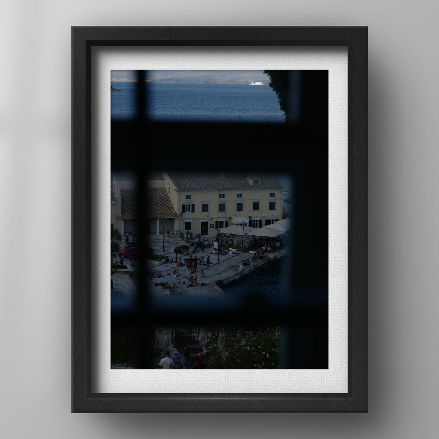 FRAME — 037