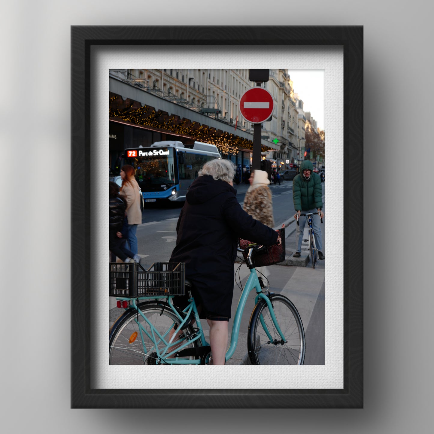 FRAME — 063 Oui Monsieur Parr